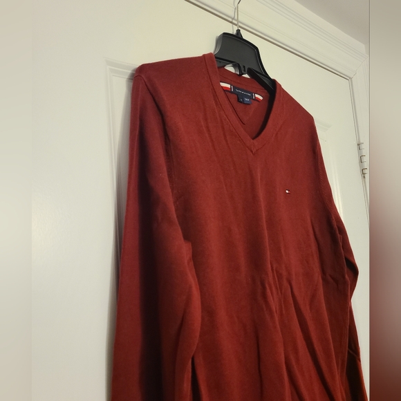 Tommy Hilfiger Men's V-Neck Sweater Soze Medium - Picture 6 of 7